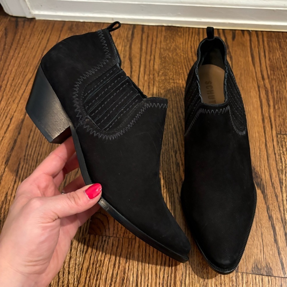 Schutz |‎ Jacqueline Black Suede Pointed Toe Low Western Ankle Boots Sz 7.5